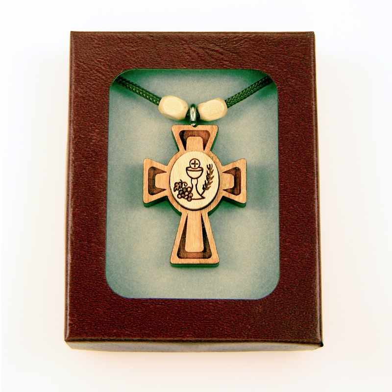 52A - Cruz de madera, Eucaristía