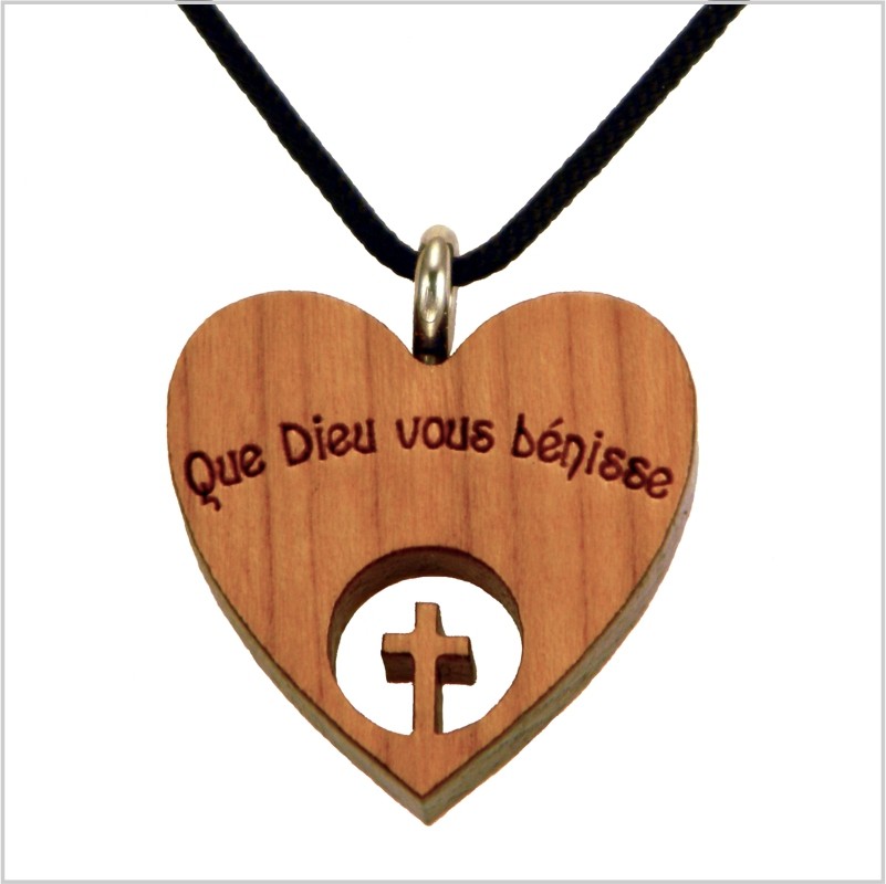 62A - Corazón de madera con cruz