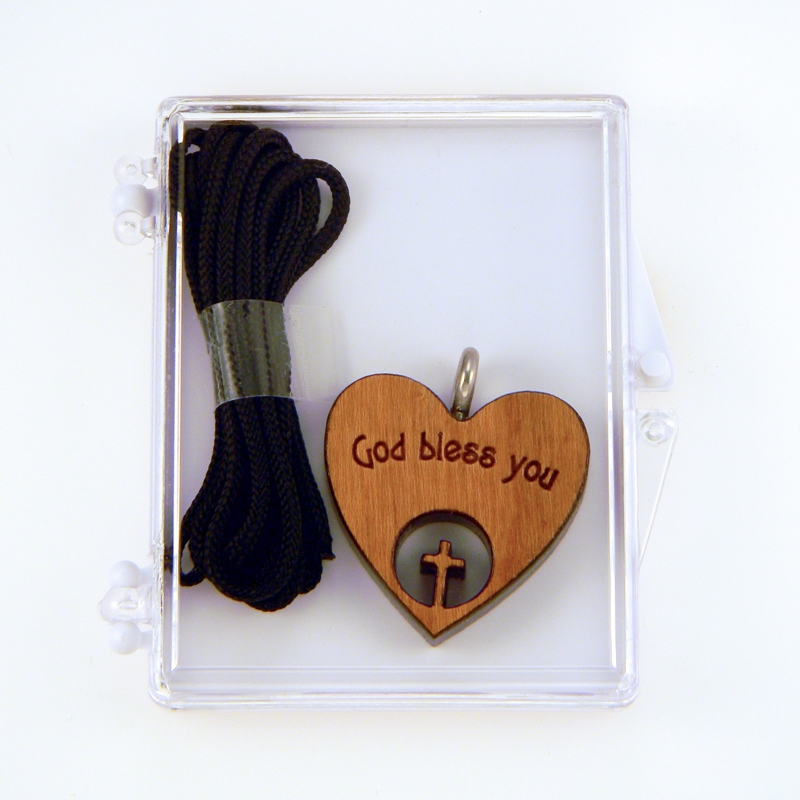 62B - Corazón de madera con cruz